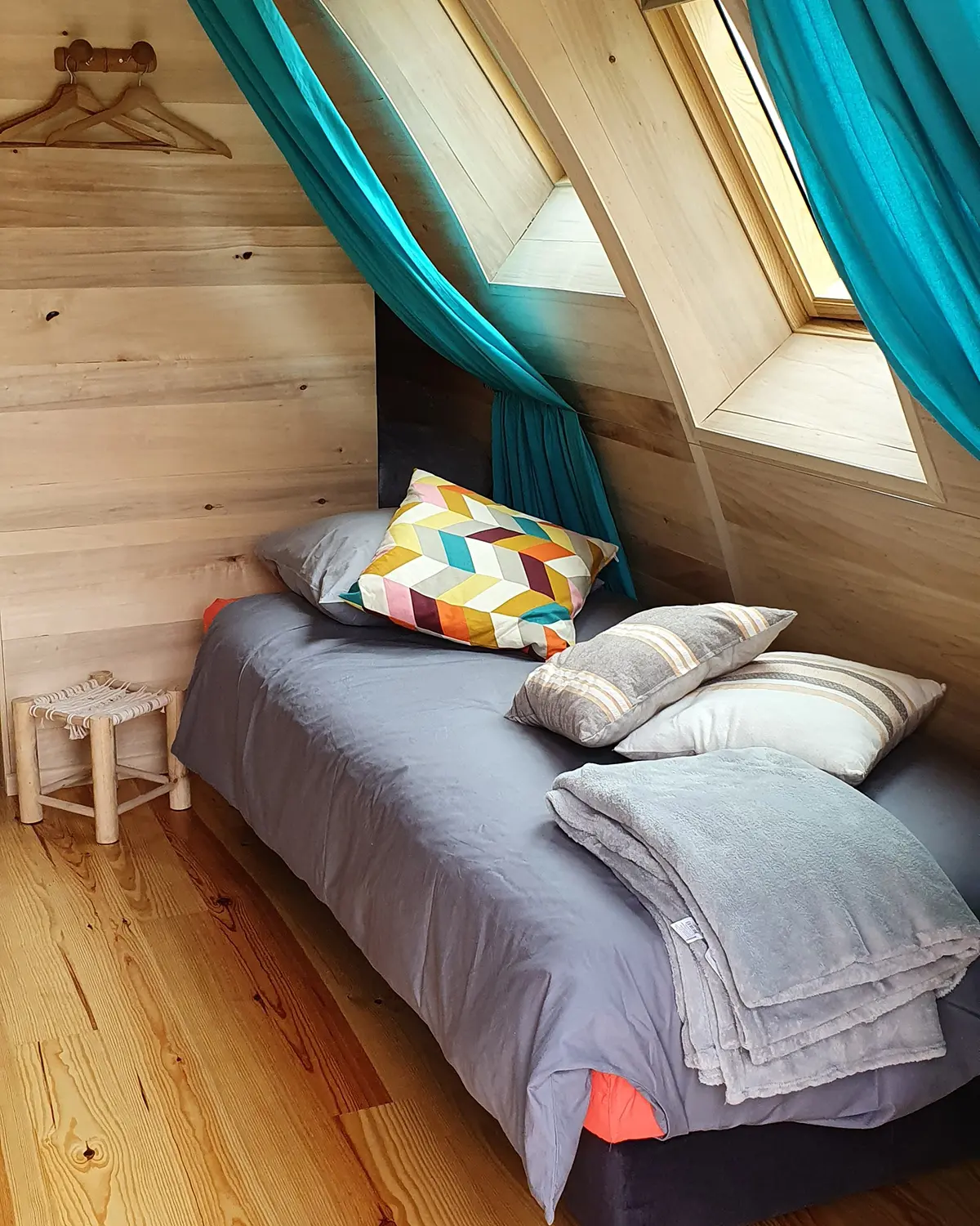 2 lits simples hebergement insolite